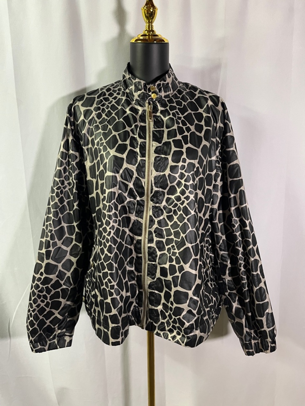 Vintage 90s Liz Claiborne Black & Taupe Giraffe Print Ripstop Nylon Jacket
